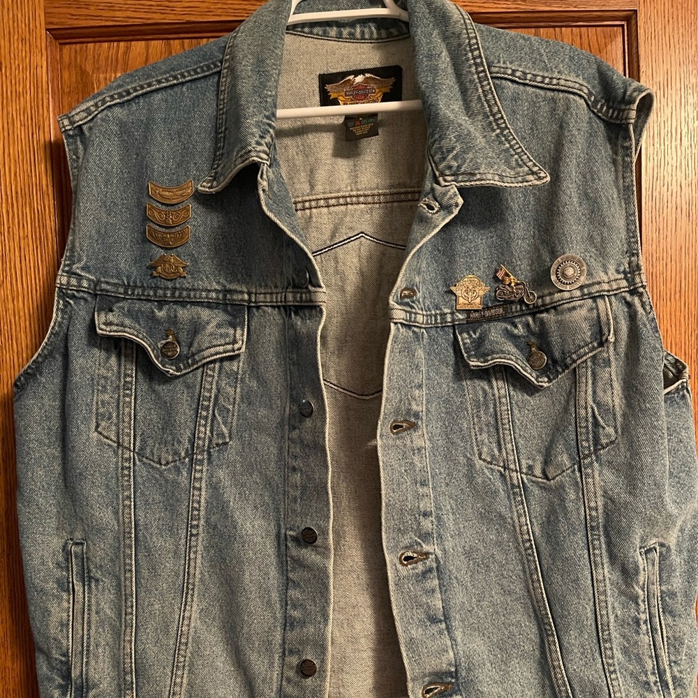 Vintage Genuine Harley Davidson Men’s Denim Vest. Gem
